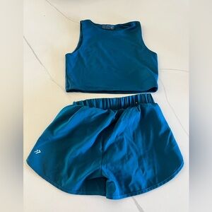 Girls workout outfit, size smallll